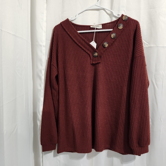 Zenana Outfitters Brick Button-Accent Top - Picture 2 of 7